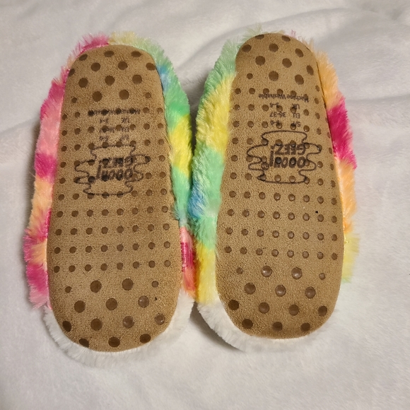 Unicorn Slippers - Picture 2 of 3